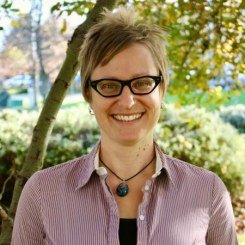 Dr. Anita Komonski Dr. Anita Komonski