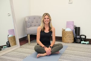 Dr. Lia Palomino, PT, DPT Dr. Lia Palomino, PT, DPT