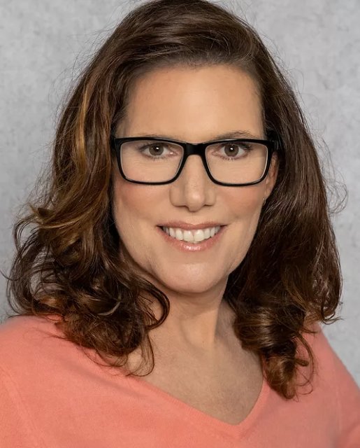 Stace Lee lson-Hicks